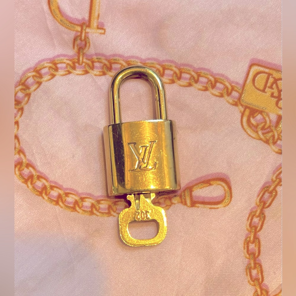 Louis Vuitton lock and key